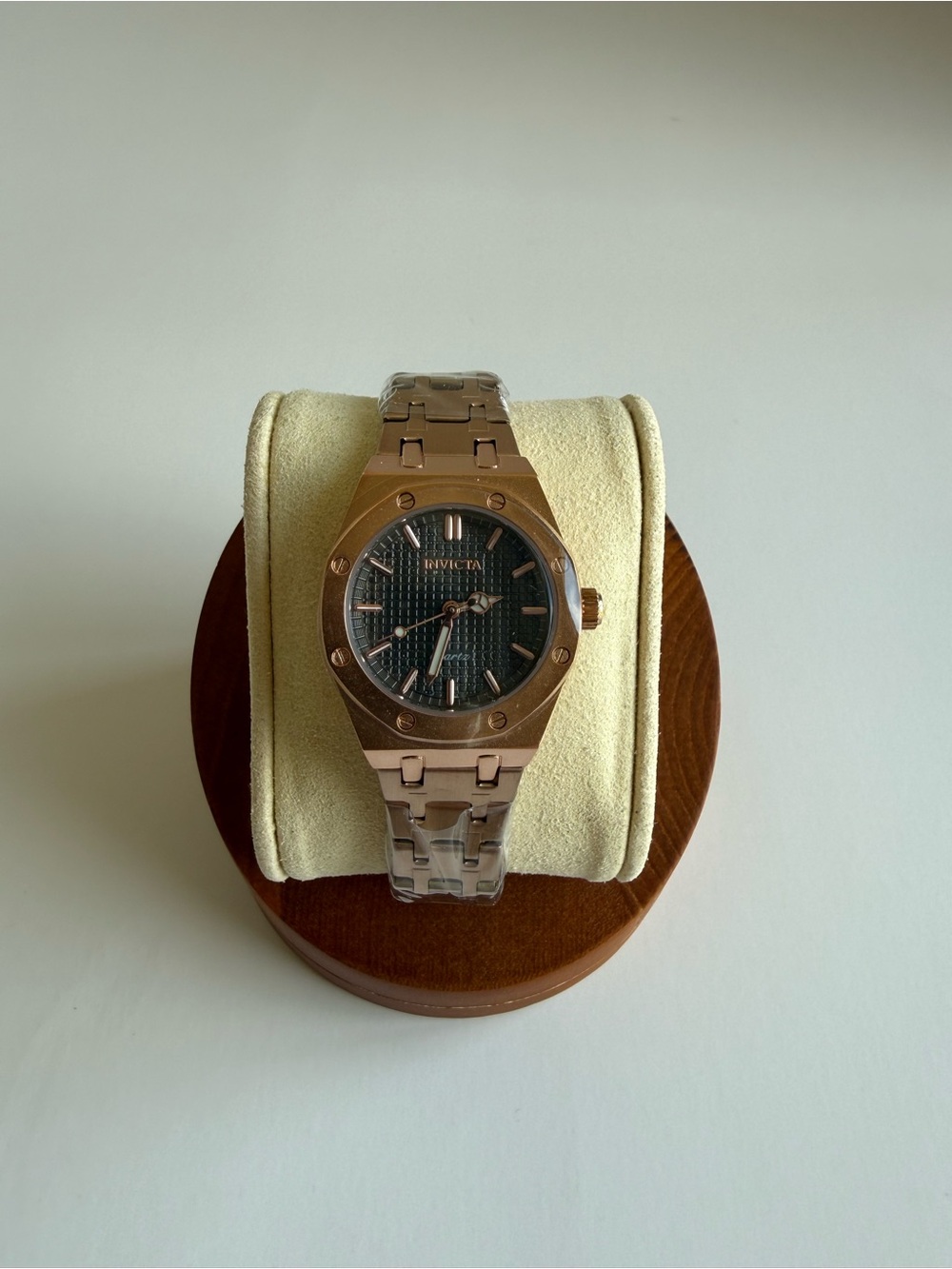 NEW Invicta 69260 Women’s 32mm Rose Gold Watch Charcoal Dial